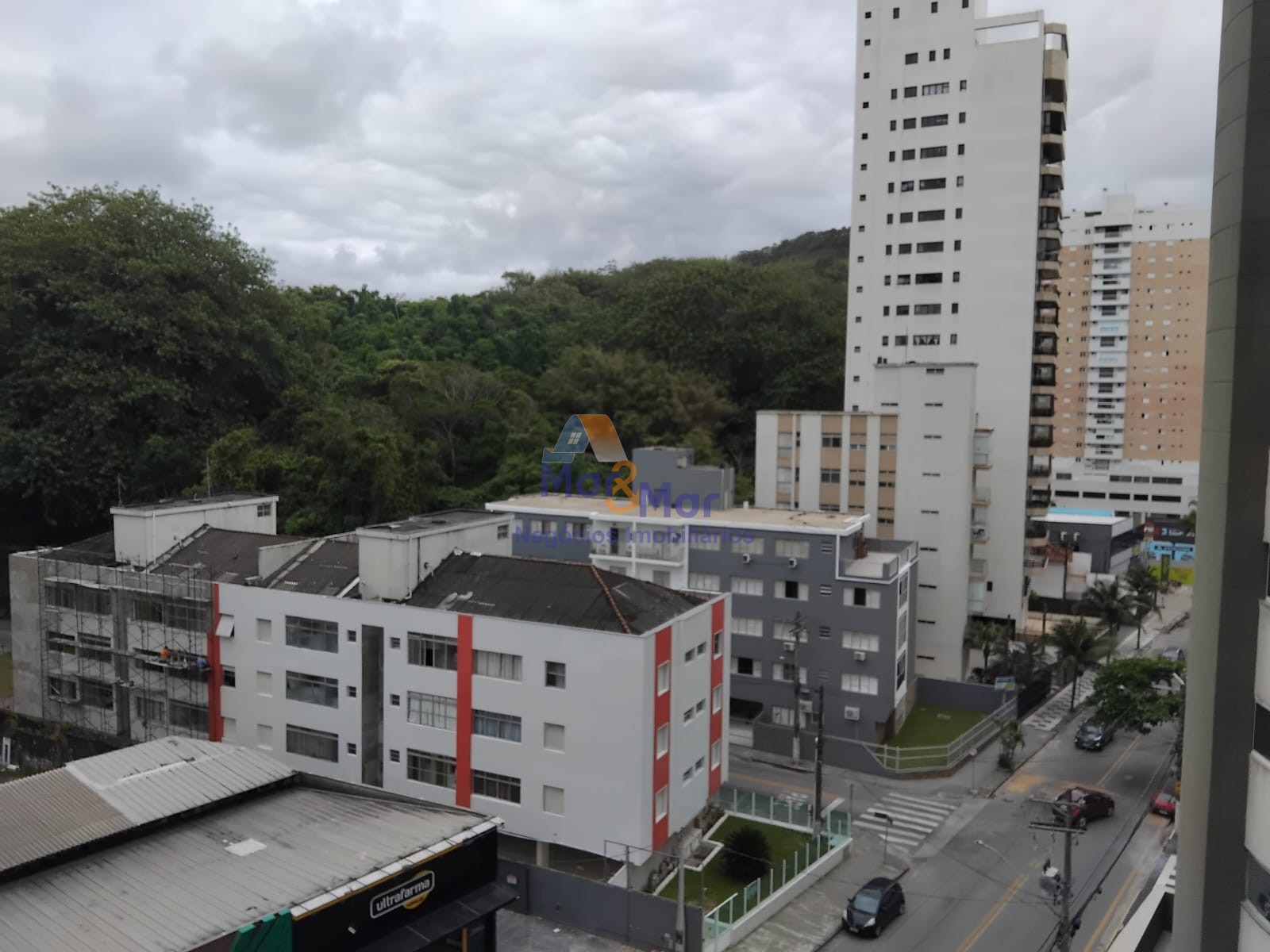 Apartamento na Praia das Astúrias, Guarujá - SP