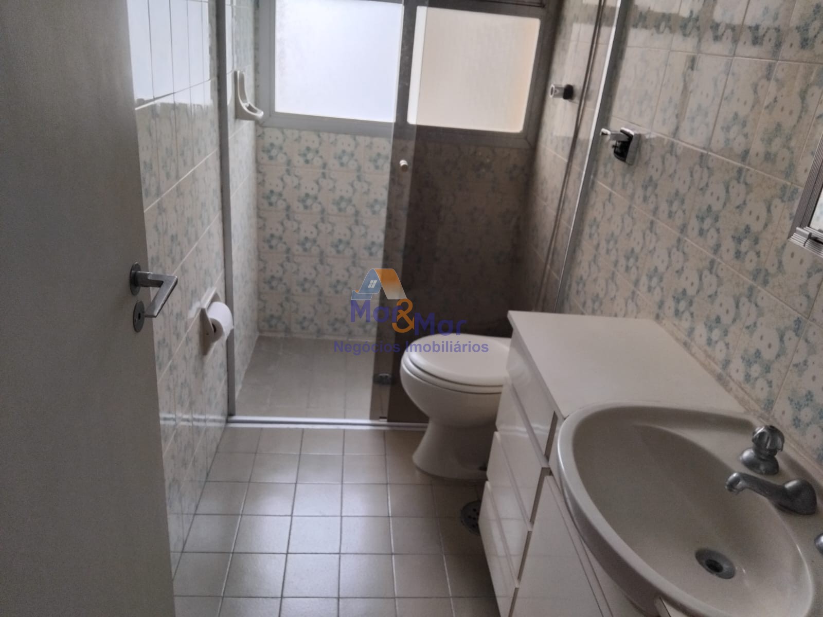 Apartamento na Praia das Astúrias, Guarujá - SP