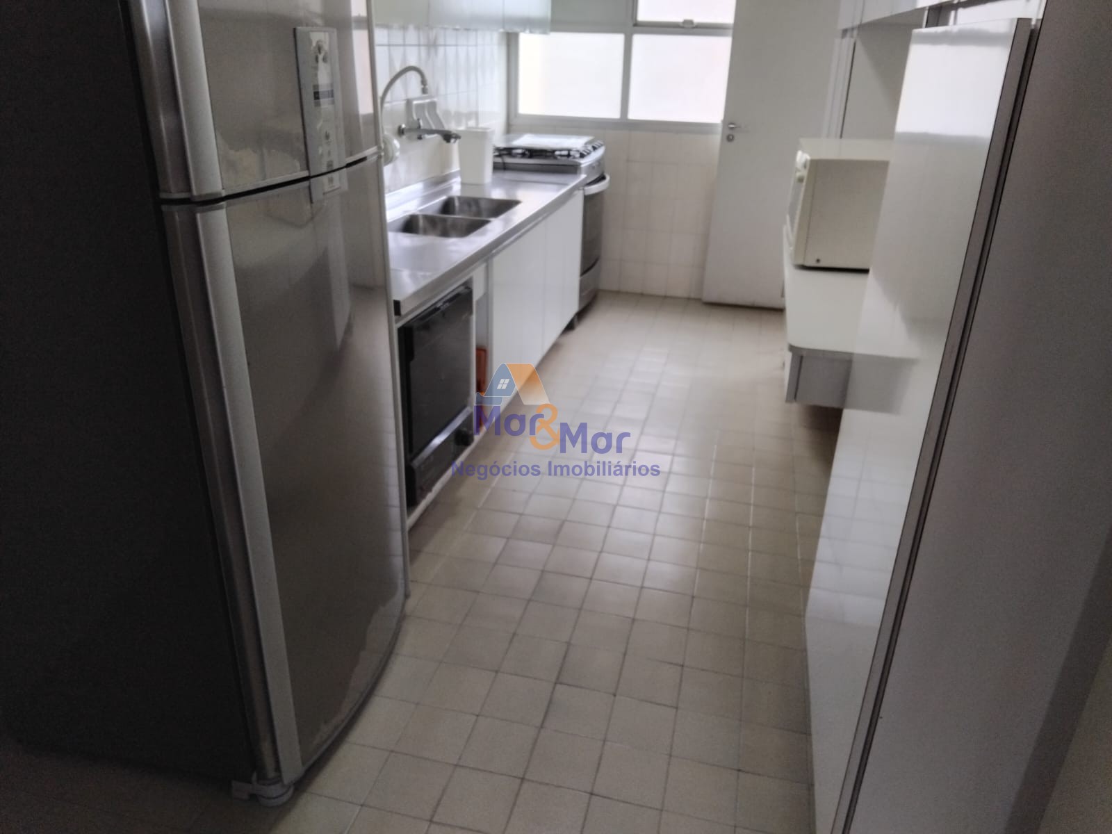 Apartamento na Praia das Astúrias, Guarujá - SP