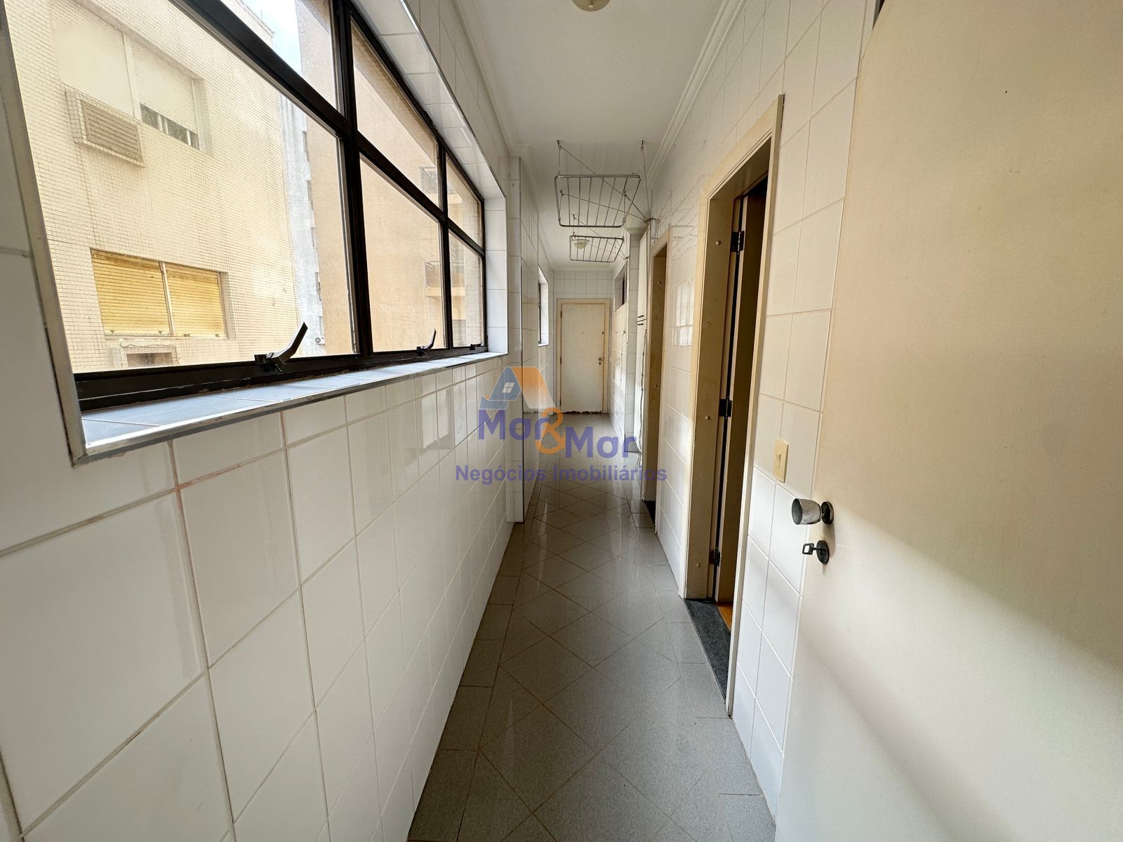 Apartamento Frente ao Mar nas Pitangueiras, Guarujá - SP