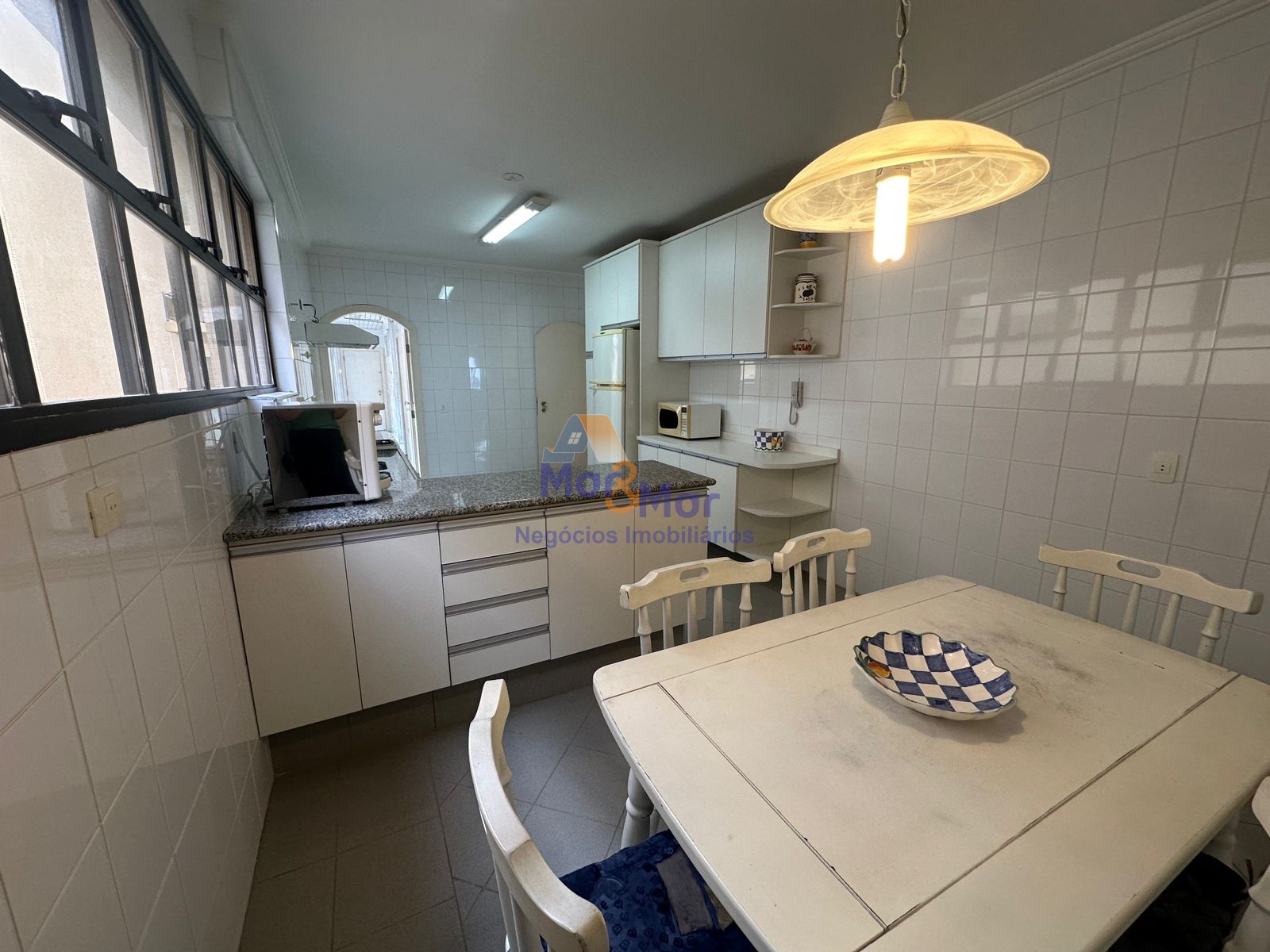 Apartamento Frente ao Mar nas Pitangueiras, Guarujá - SP