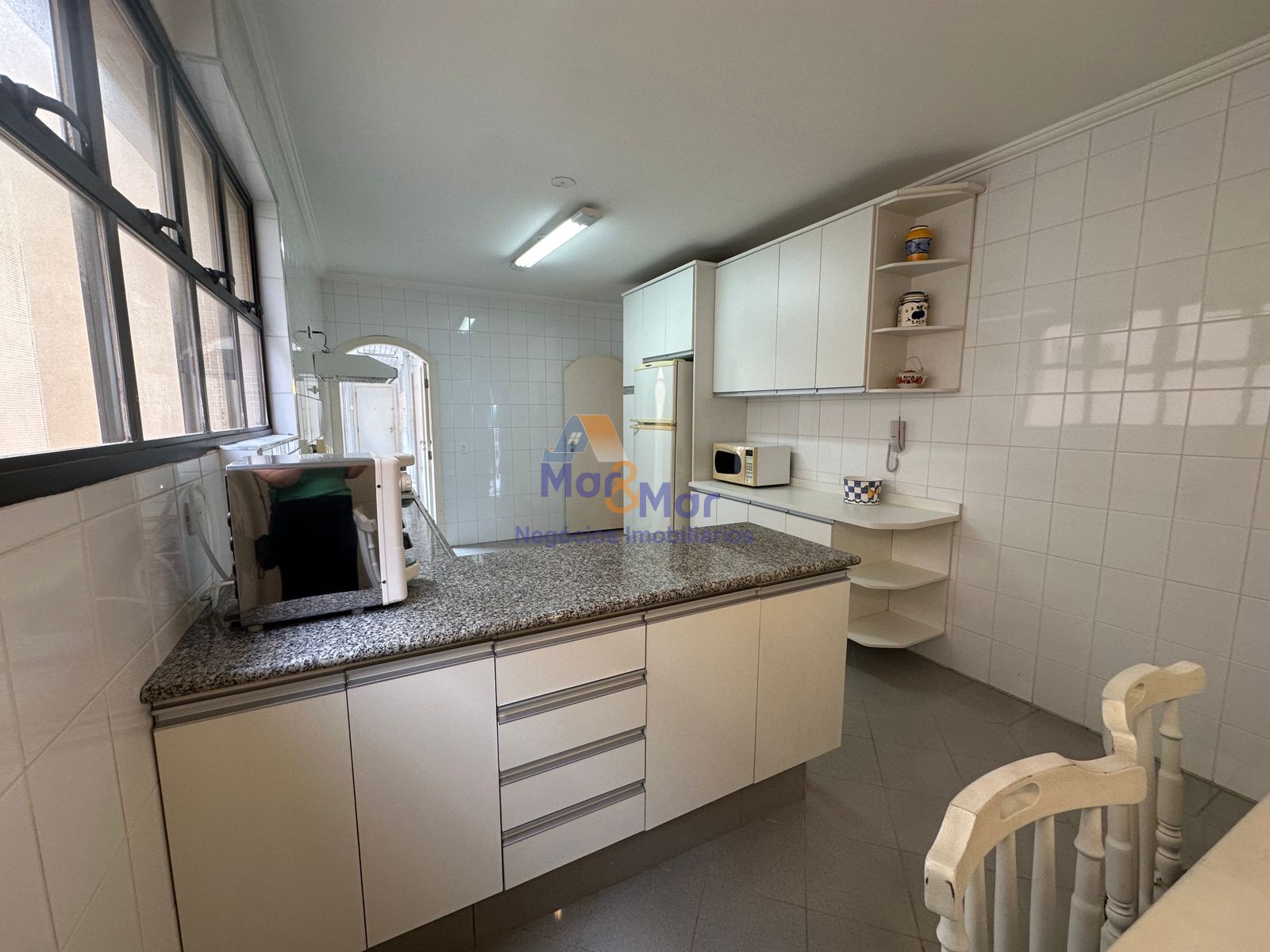 Apartamento Frente ao Mar nas Pitangueiras, Guarujá - SP
