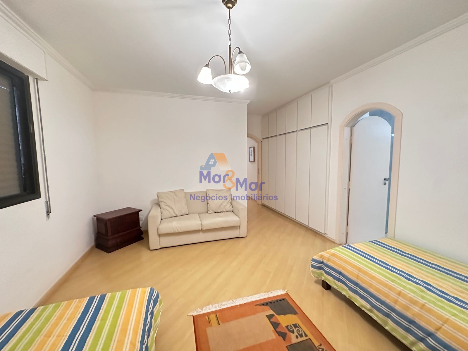 Apartamento Frente ao Mar nas Pitangueiras, Guarujá - SP