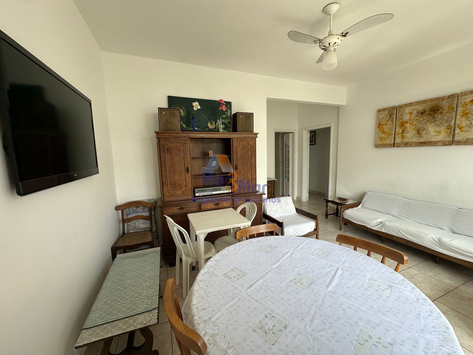 Apartamento na Praia das Pitangueiras, Guarujá - SP