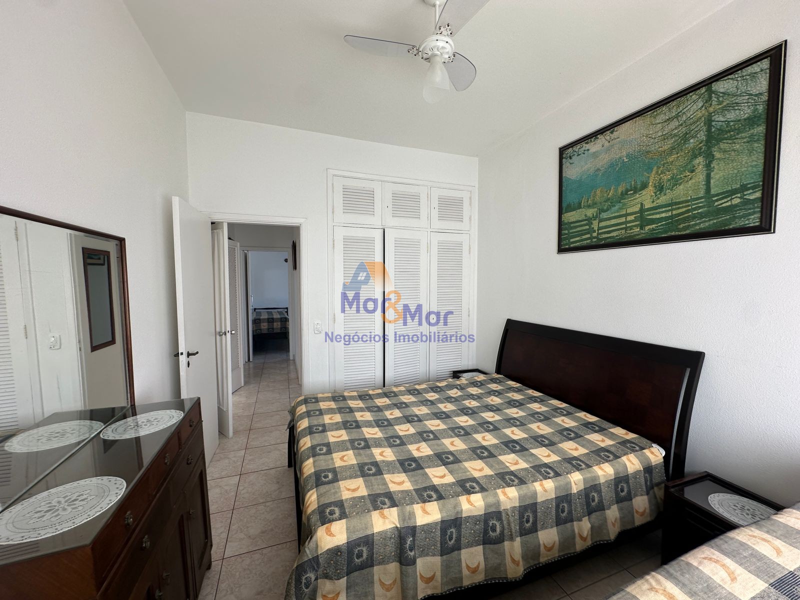 Apartamento na Praia das Pitangueiras, Guarujá - SP