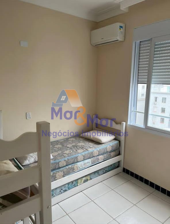 Apartamento na Praia das Pitangueiras, Guarujá - SP