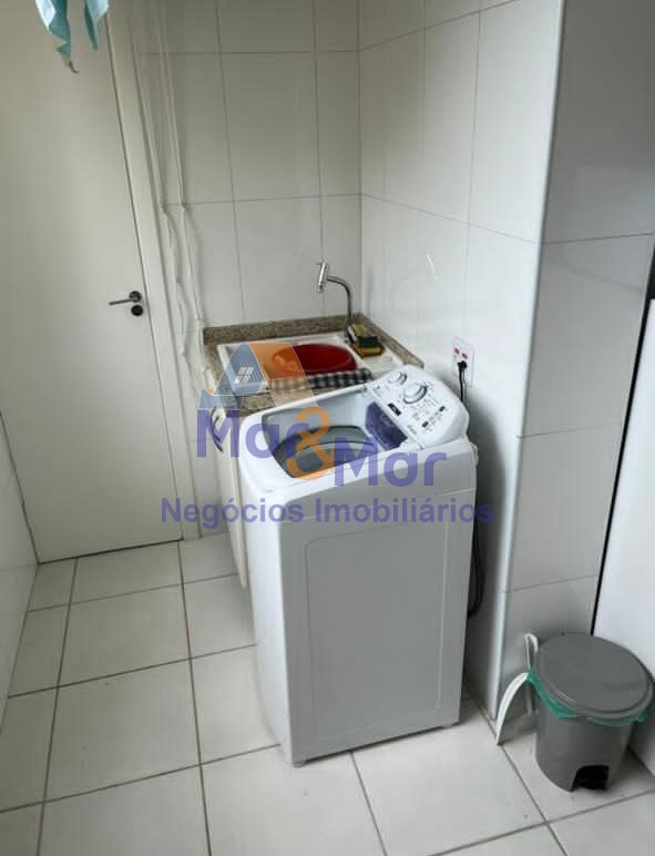 Apartamento na Praia das Pitangueiras, Guarujá - SP