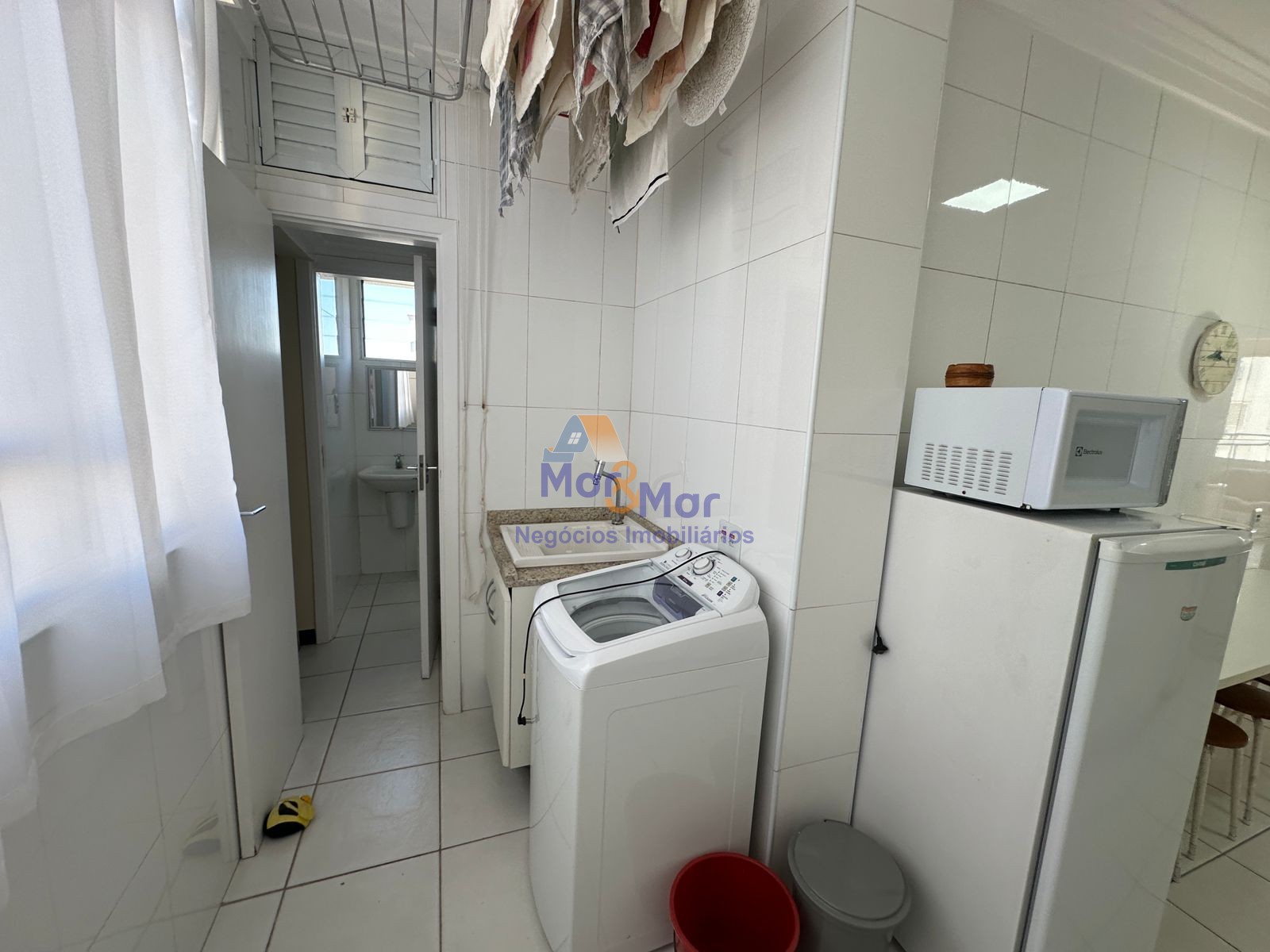Apartamento na Praia das Pitangueiras, Guarujá - SP