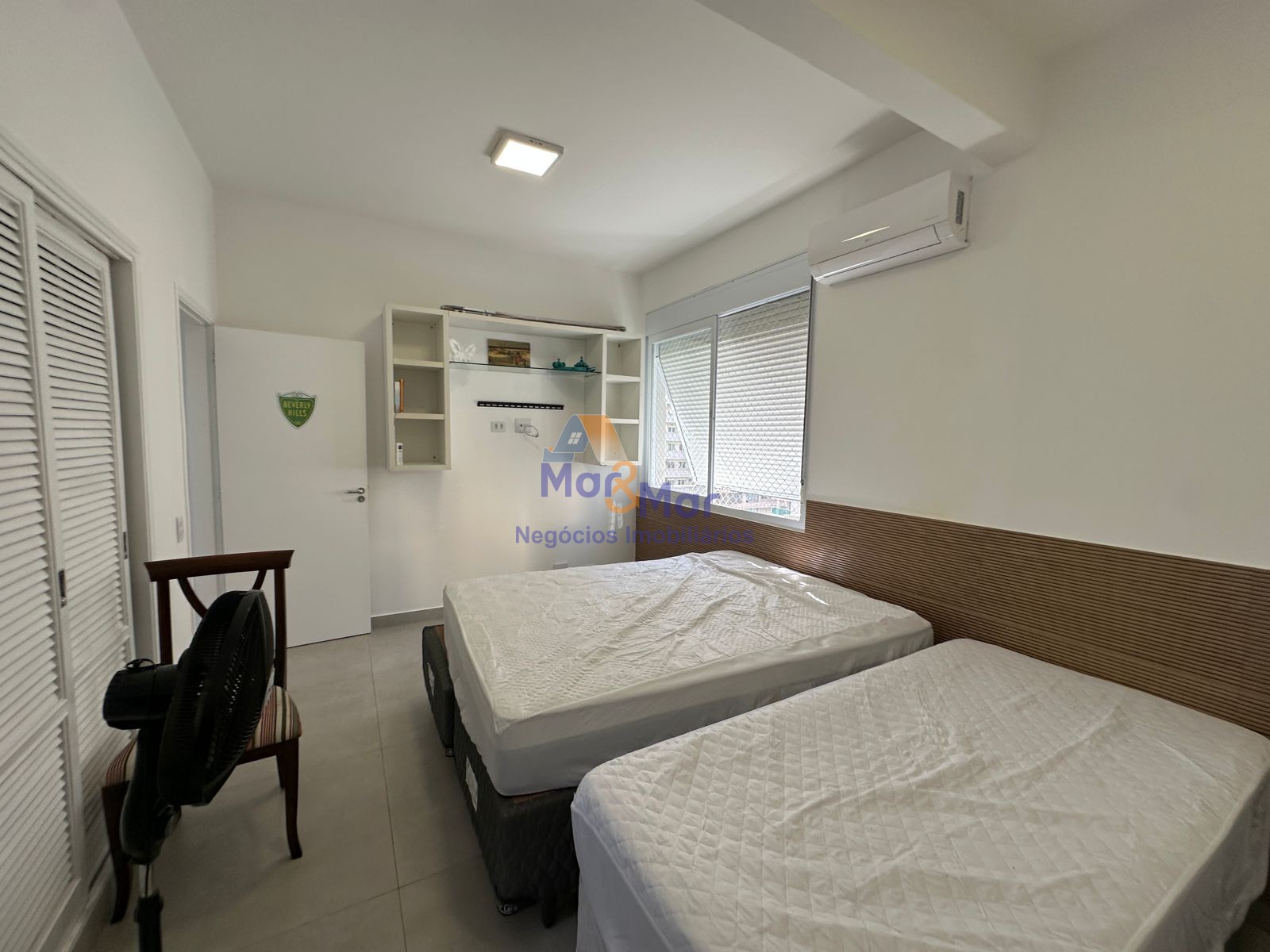 Apartamento na Praia das Pitangueiras, Guarujá - SP