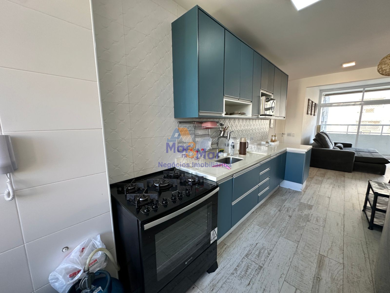 Apartamento na Praia das Pitangueiras, Guarujá - SP