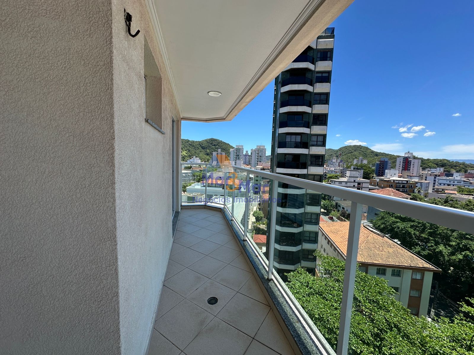 Apartamento na Praia das Astúrias, Guarujá - SP