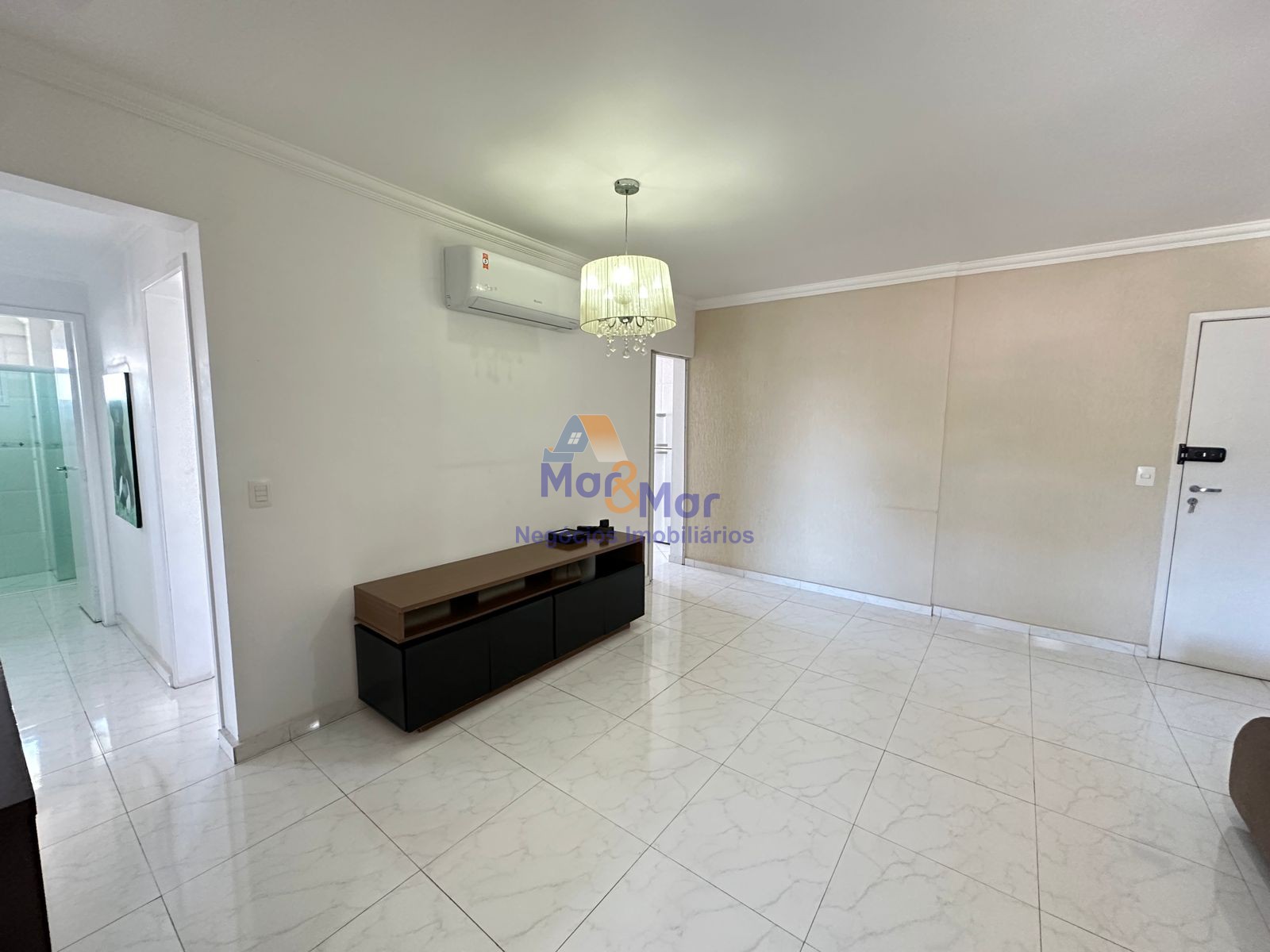 Apartamento na Praia das Astúrias, Guarujá - SP