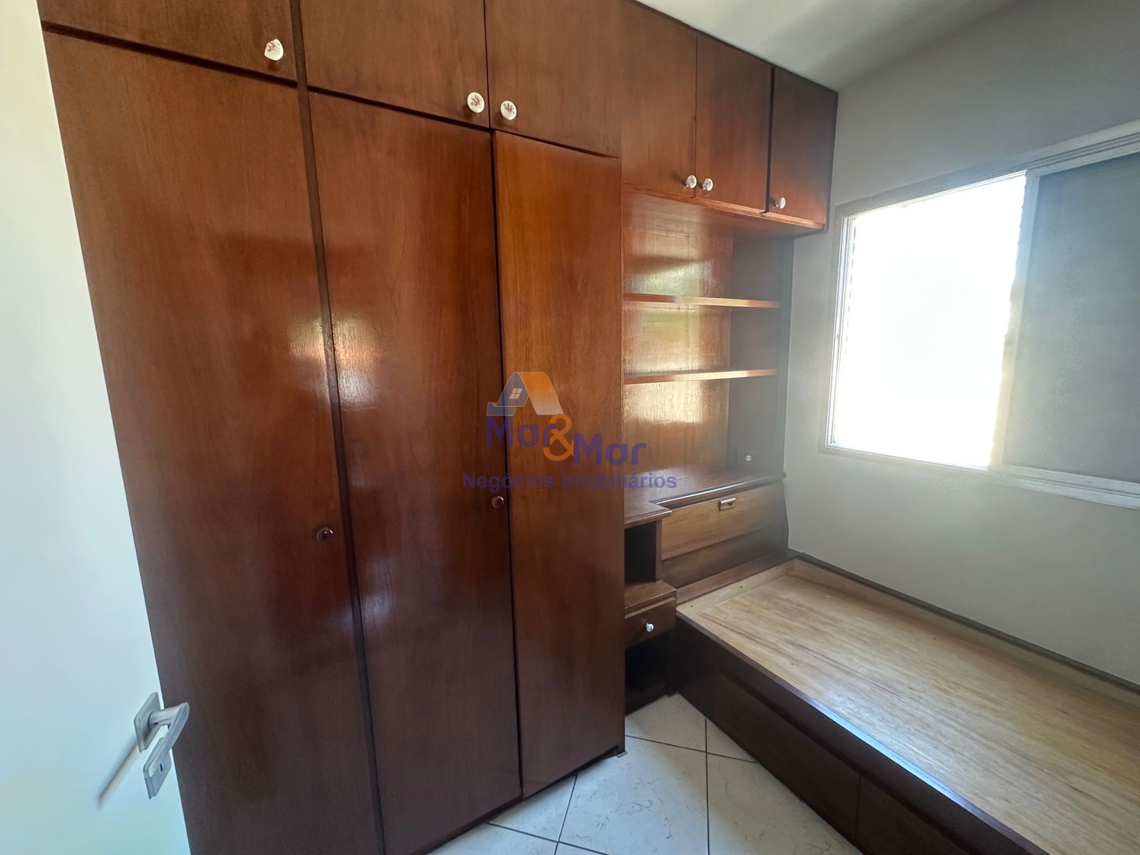 Apartamento na Praia da Enseada, Guarujá - SP