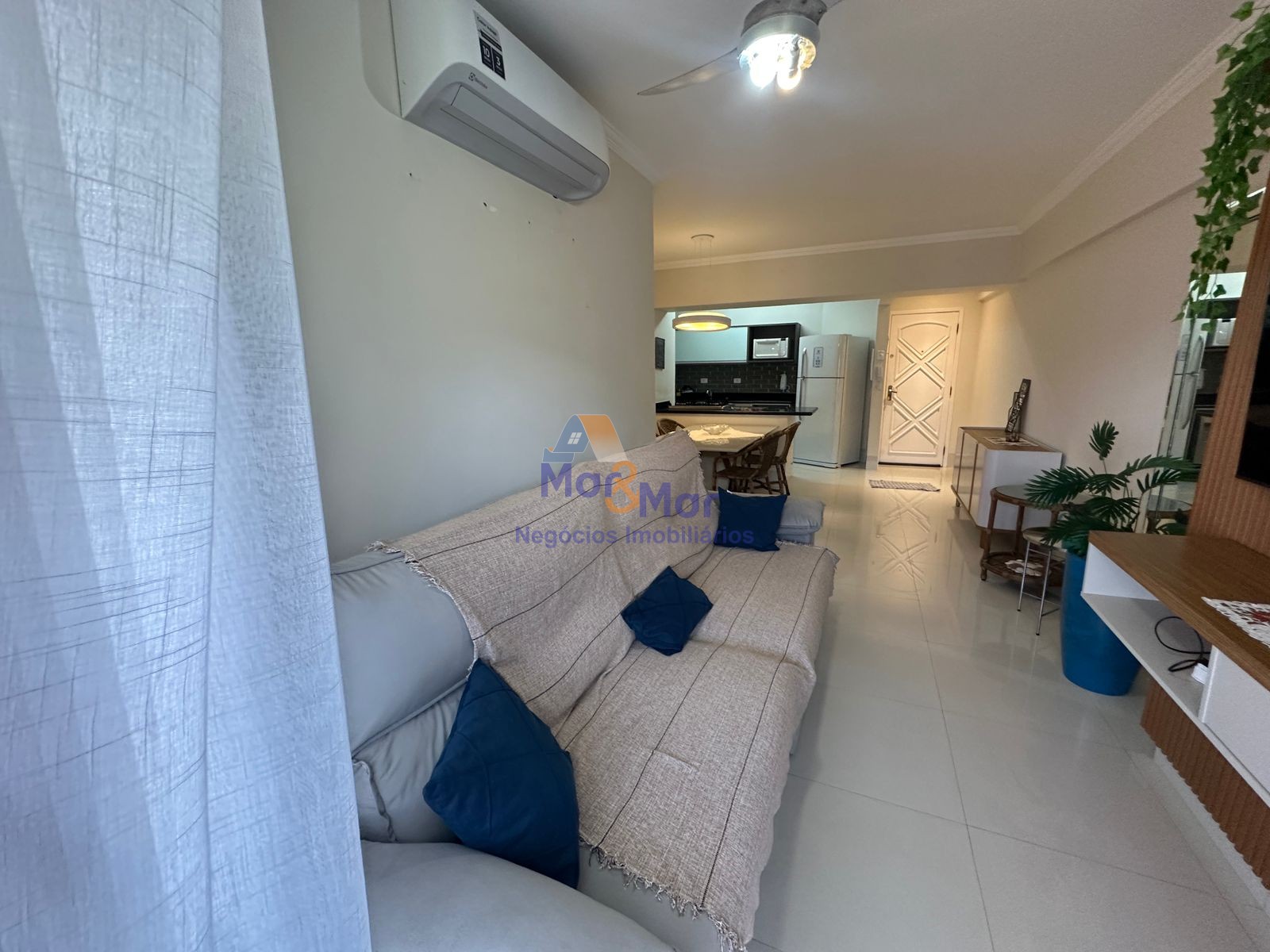 Apartamento na Praia da Enseada, Guarujá - SP