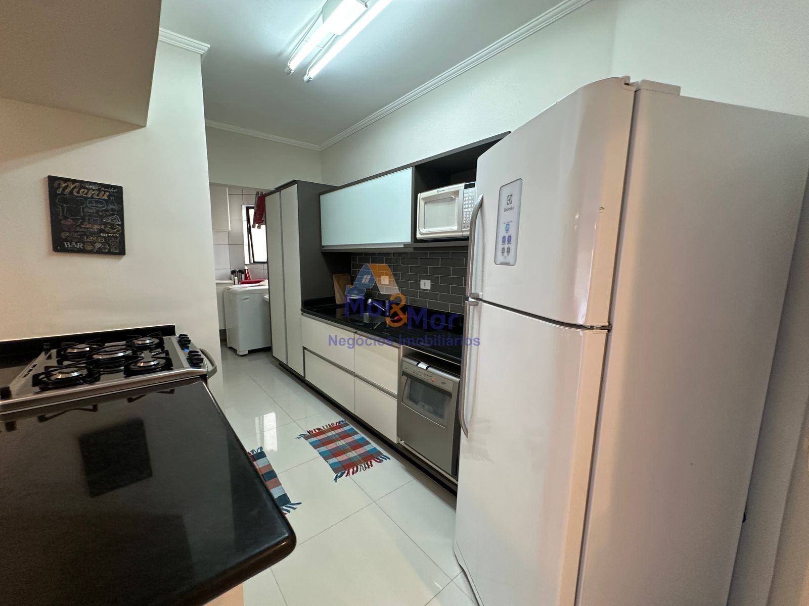 Apartamento na Praia da Enseada, Guarujá - SP