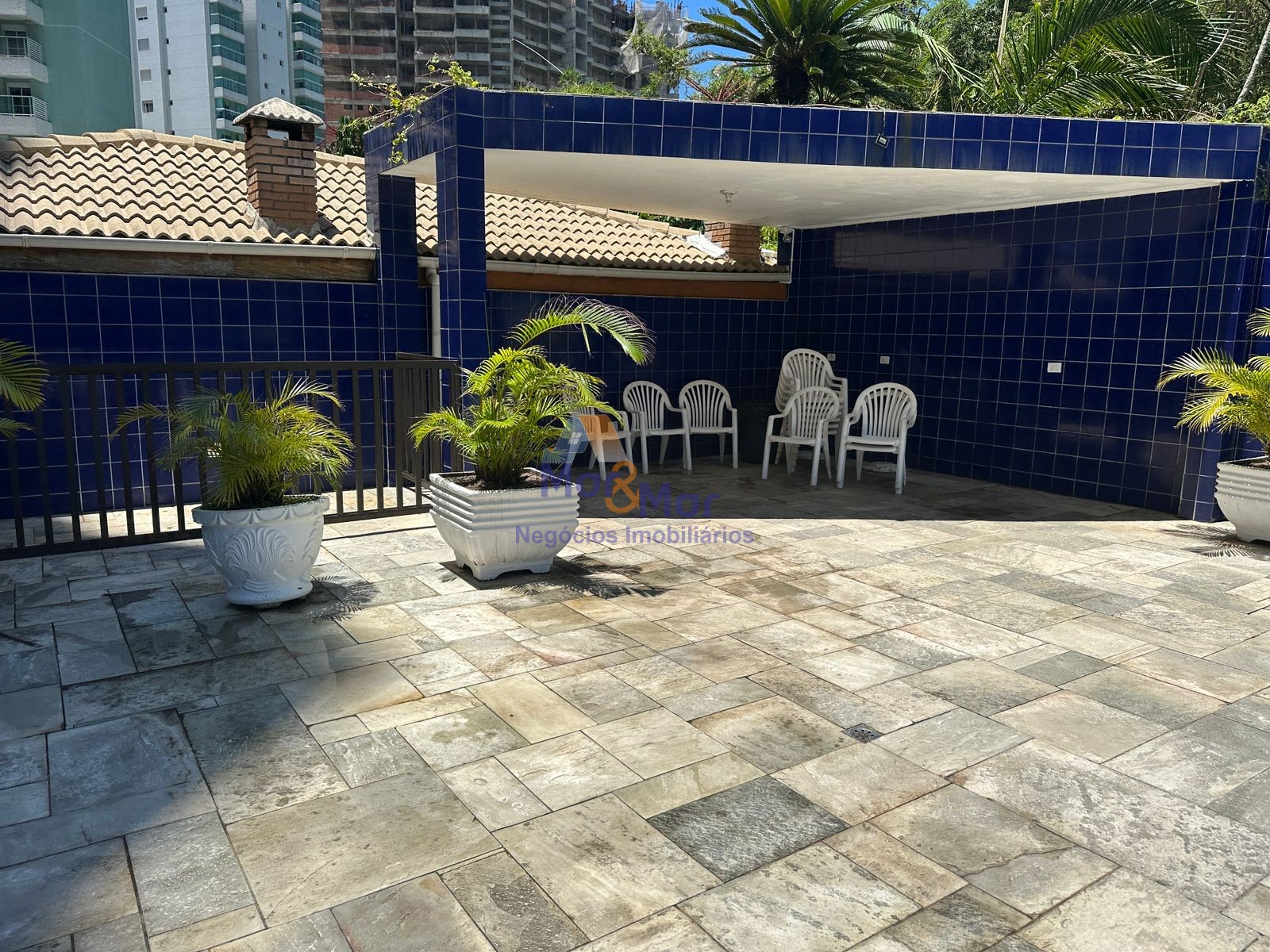 Apartamento na Praia da Enseada, Guarujá - SP