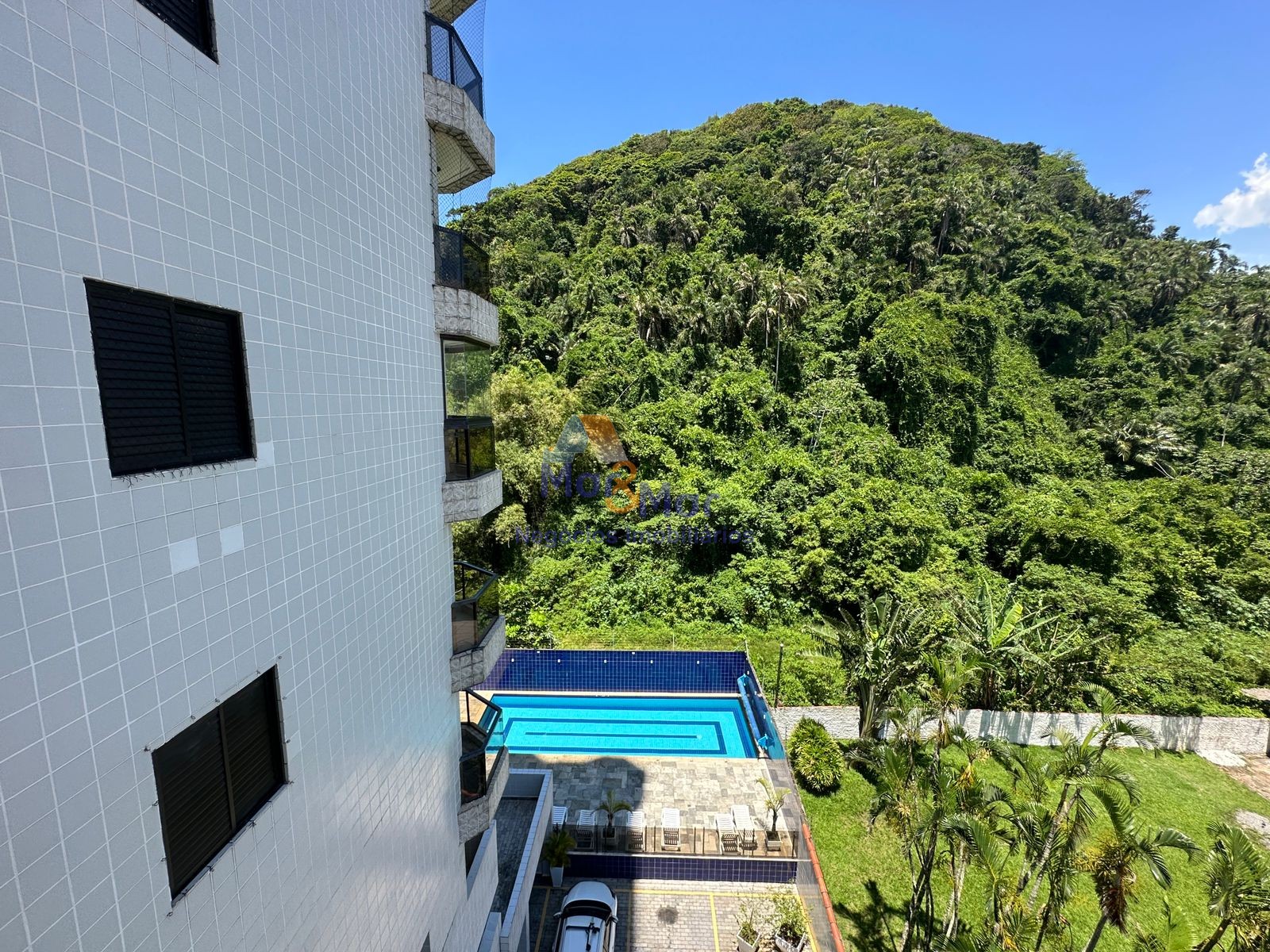 Apartamento na Praia da Enseada, Guarujá - SP