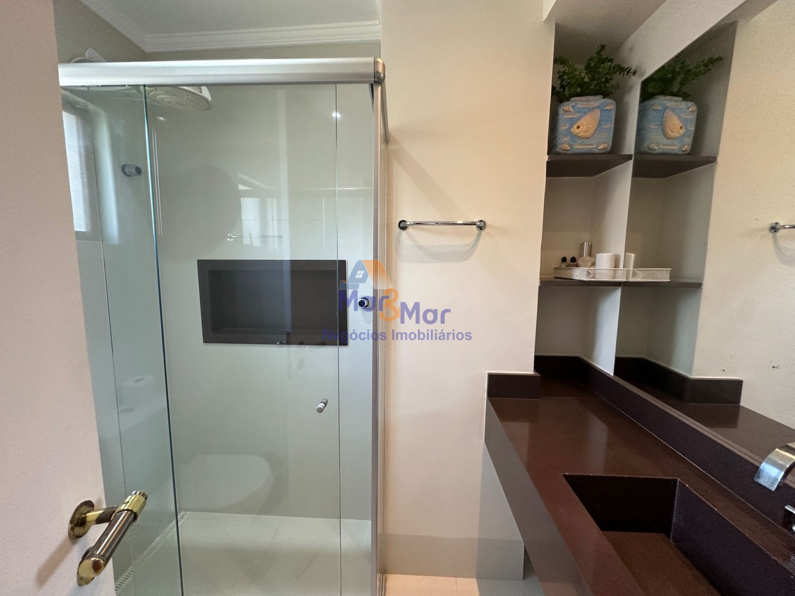 Apartamento na Praia da Enseada, Guarujá - SP