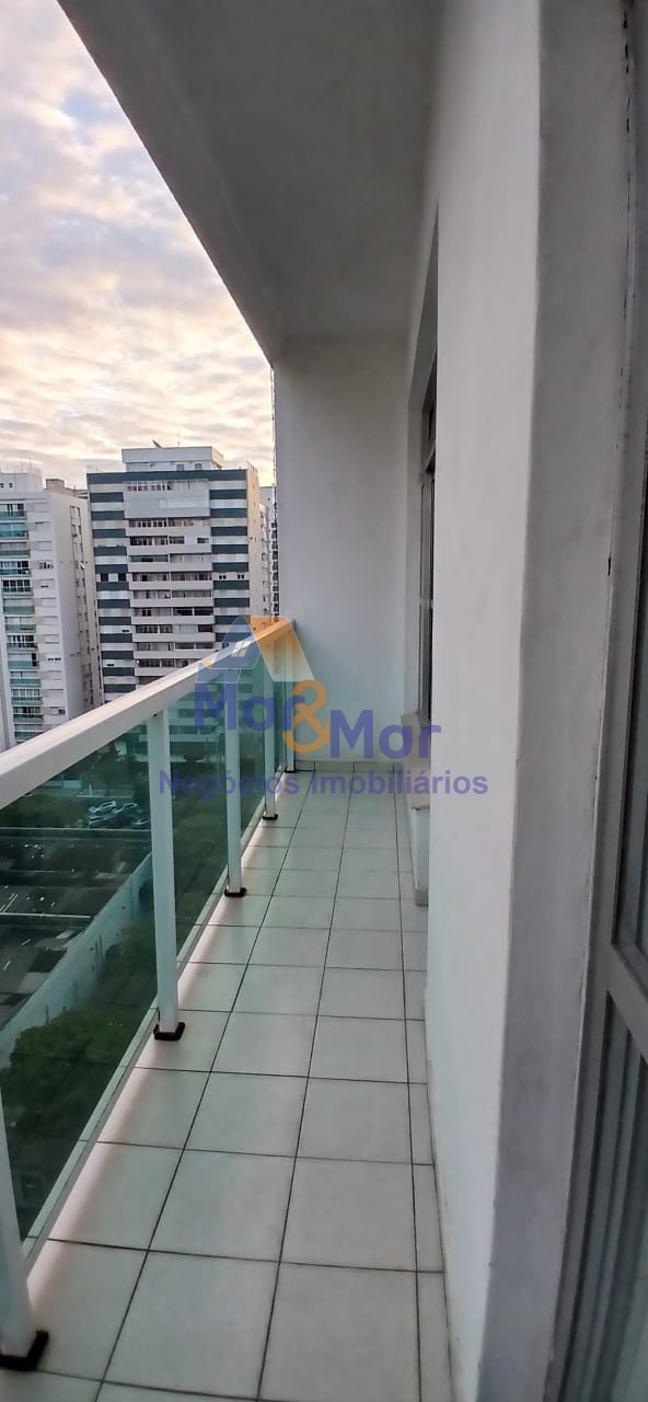 Apartamento na Praia das Pitangueiras, Guarujá - SP