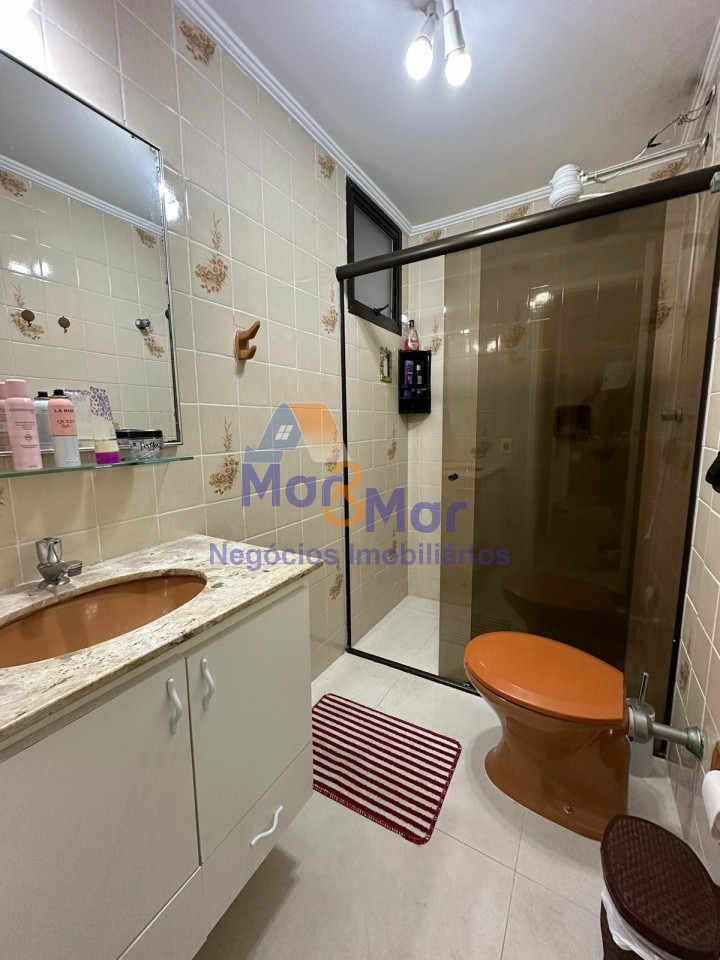 Apartamento na Praia da Enseada, Guarujá - SP