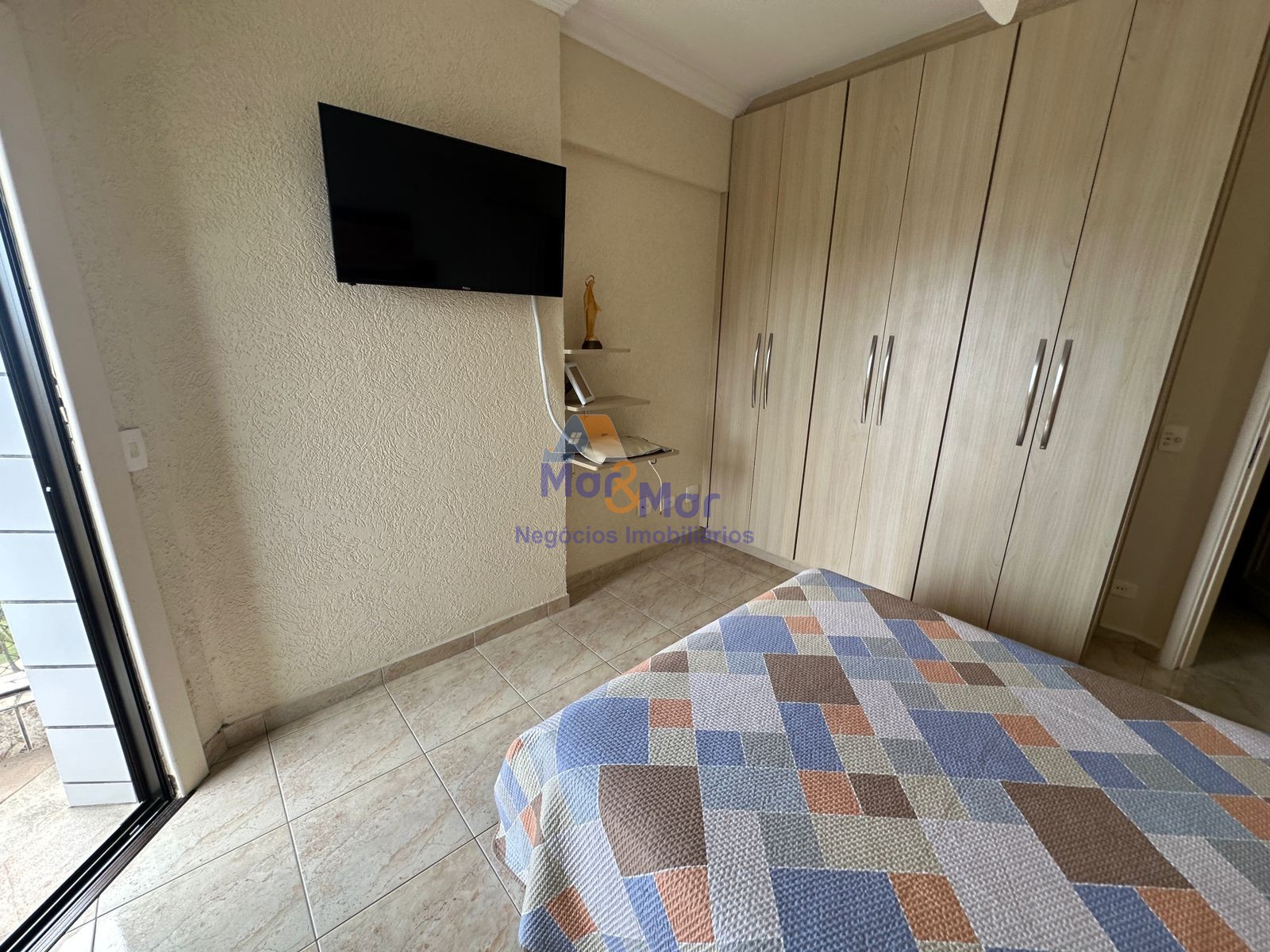 Apartamento na Praia da Enseada, Guarujá - SP