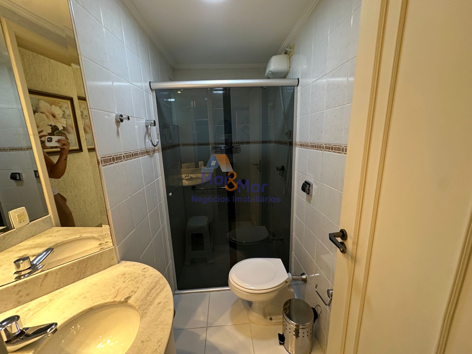 Apartamento na Praia da Enseada, Guarujá - SP