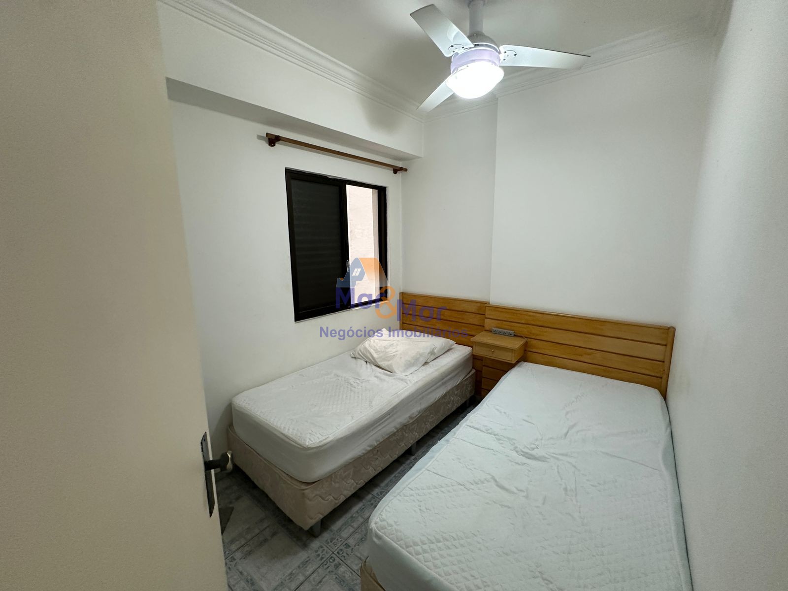 Apartamento na Praia da Enseada, Guarujá - SP