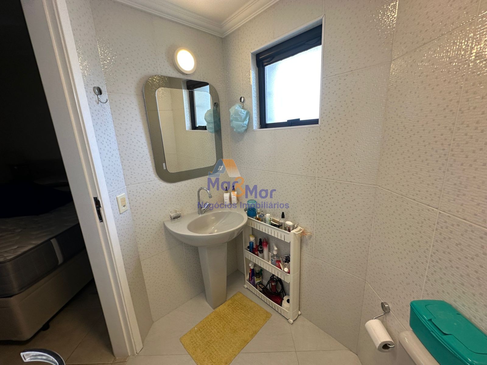 Apartamento na Praia da Enseada, Guarujá - SP