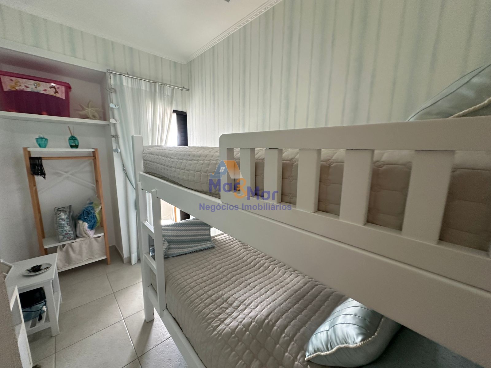 Apartamento na Praia da Enseada, Guarujá - SP