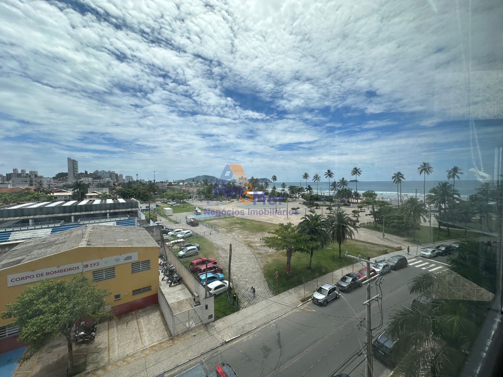Apartamento na Praia da Enseada, Guarujá - SP
