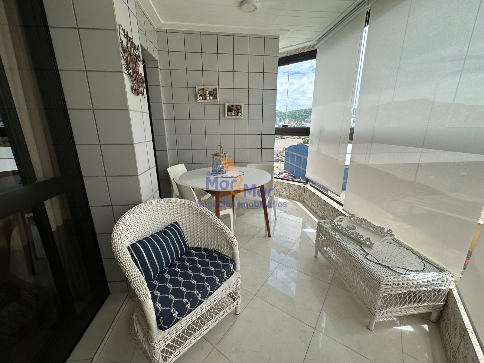 Apartamento na Praia da Enseada, Guarujá - SP