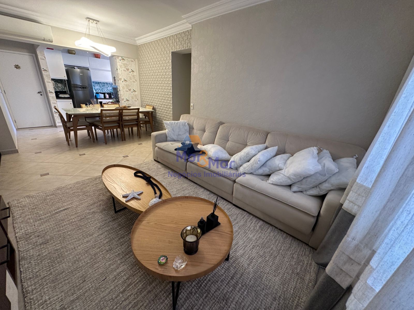 Apartamento na Praia da Enseada, Guarujá - SP