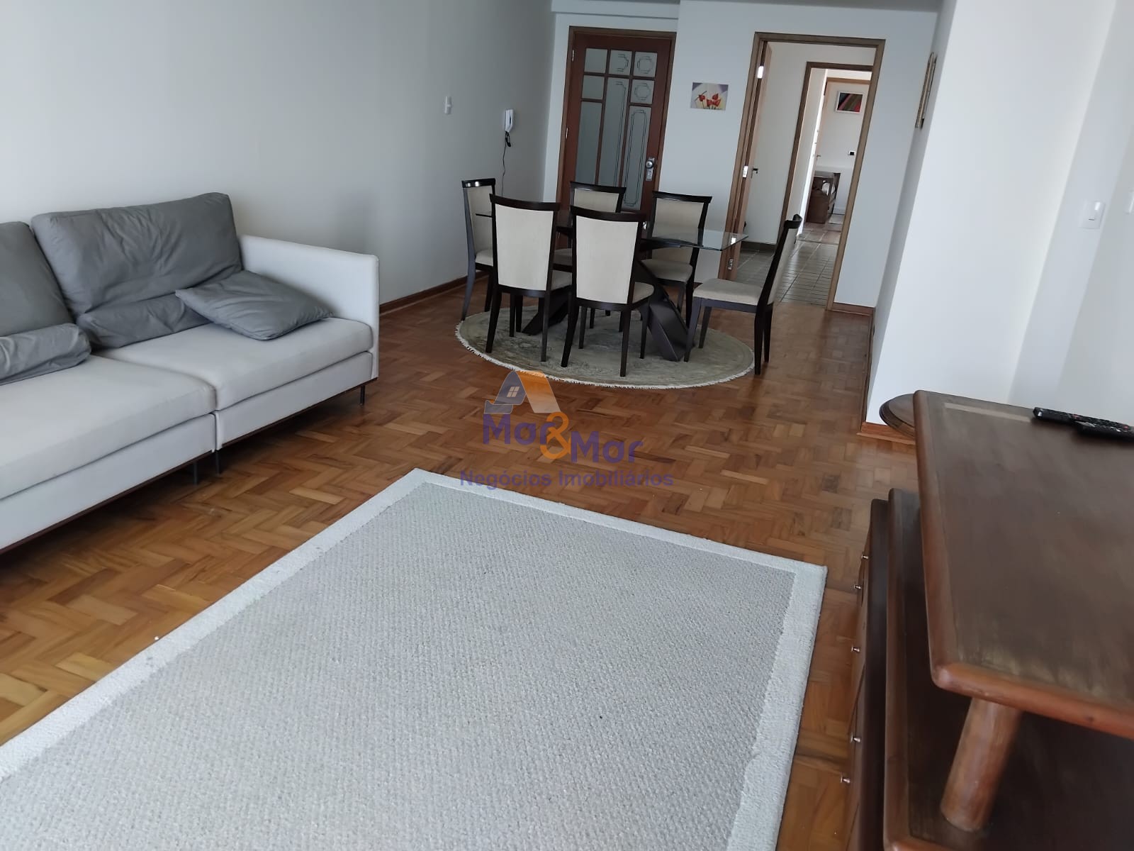 Apartamento Frente ao Mar nas Pitangueiras, Guarujá - SP