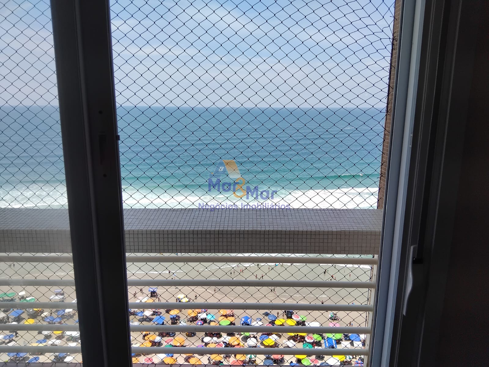 Apartamento Frente ao Mar nas Pitangueiras, Guarujá - SP