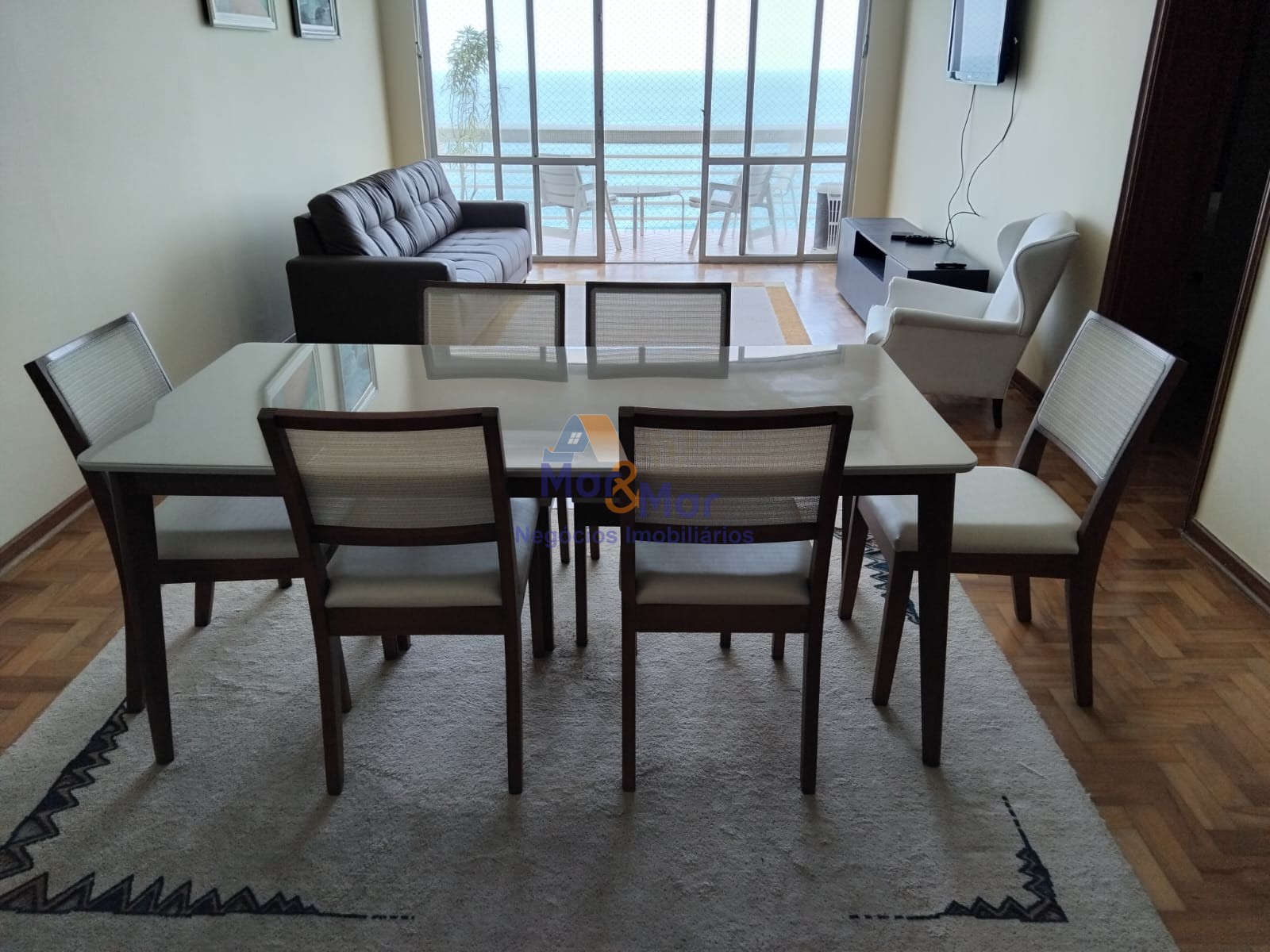 Apartamento Frente ao Mar nas Pitangueiras, Guarujá - SP