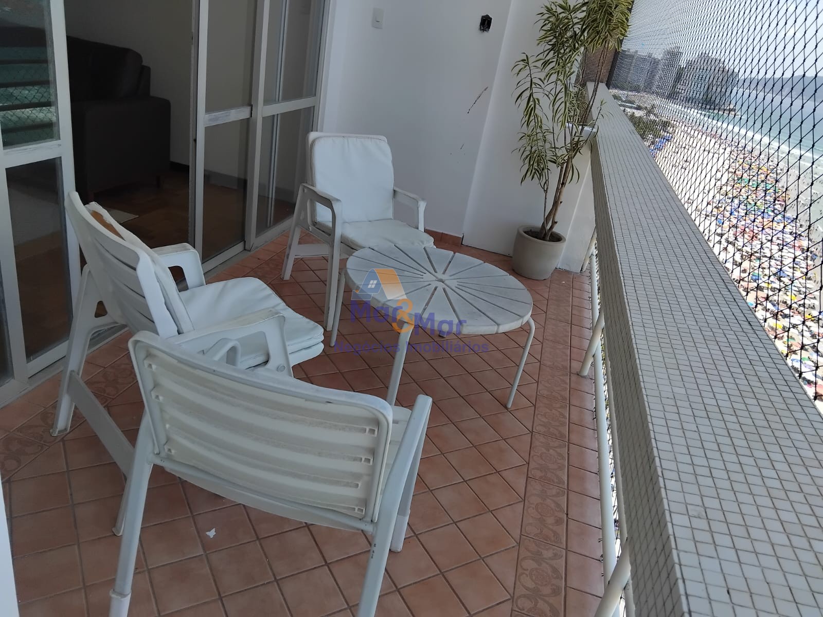 Apartamento Frente ao Mar nas Pitangueiras, Guarujá - SP