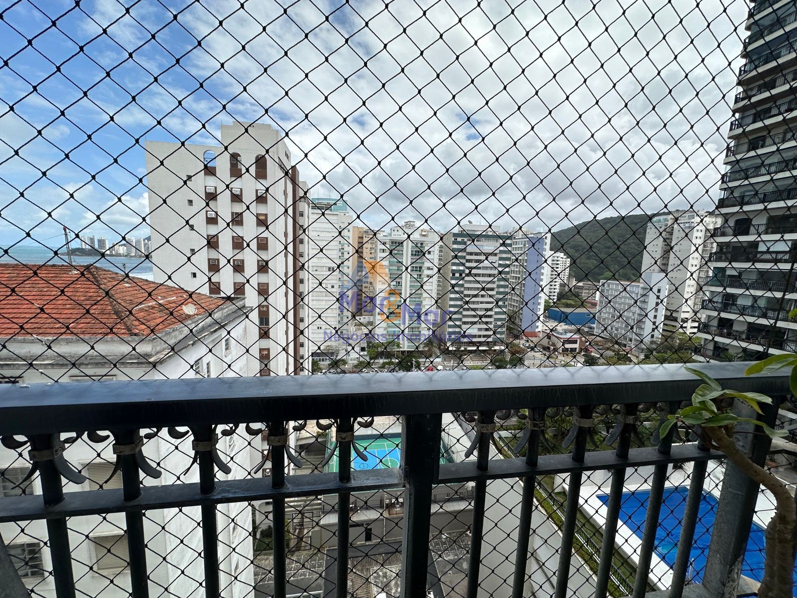 Apartamento Frente ao Mar, Praia Pitangueiras, Guarujá - SP
