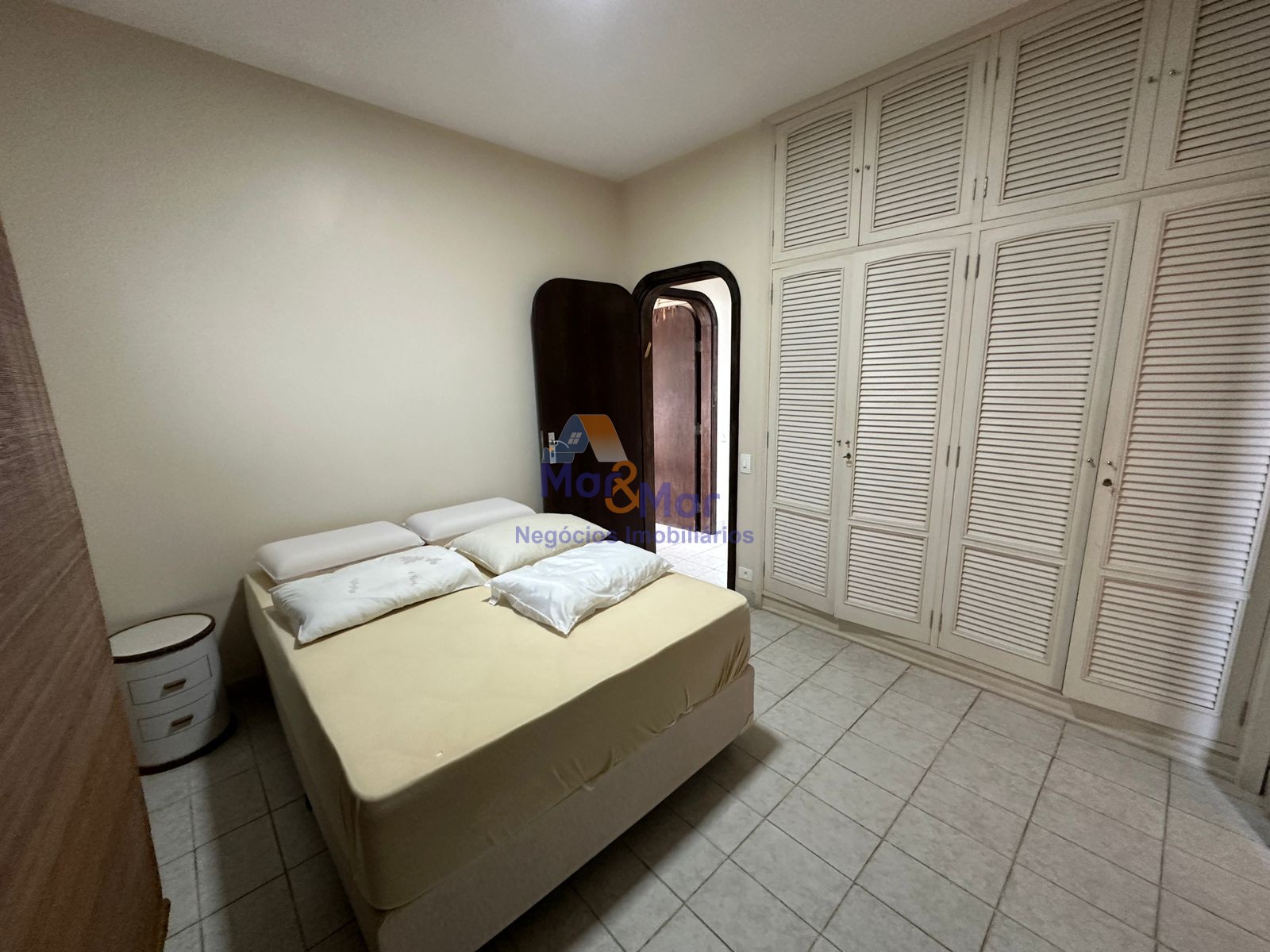 Apartamento Frente ao Mar, Praia Pitangueiras, Guarujá - SP