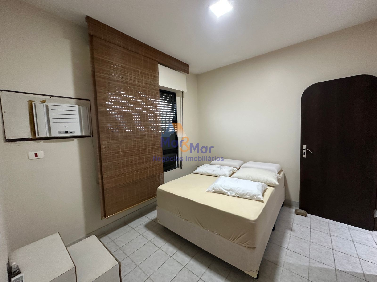 Apartamento Frente ao Mar, Praia Pitangueiras, Guarujá - SP