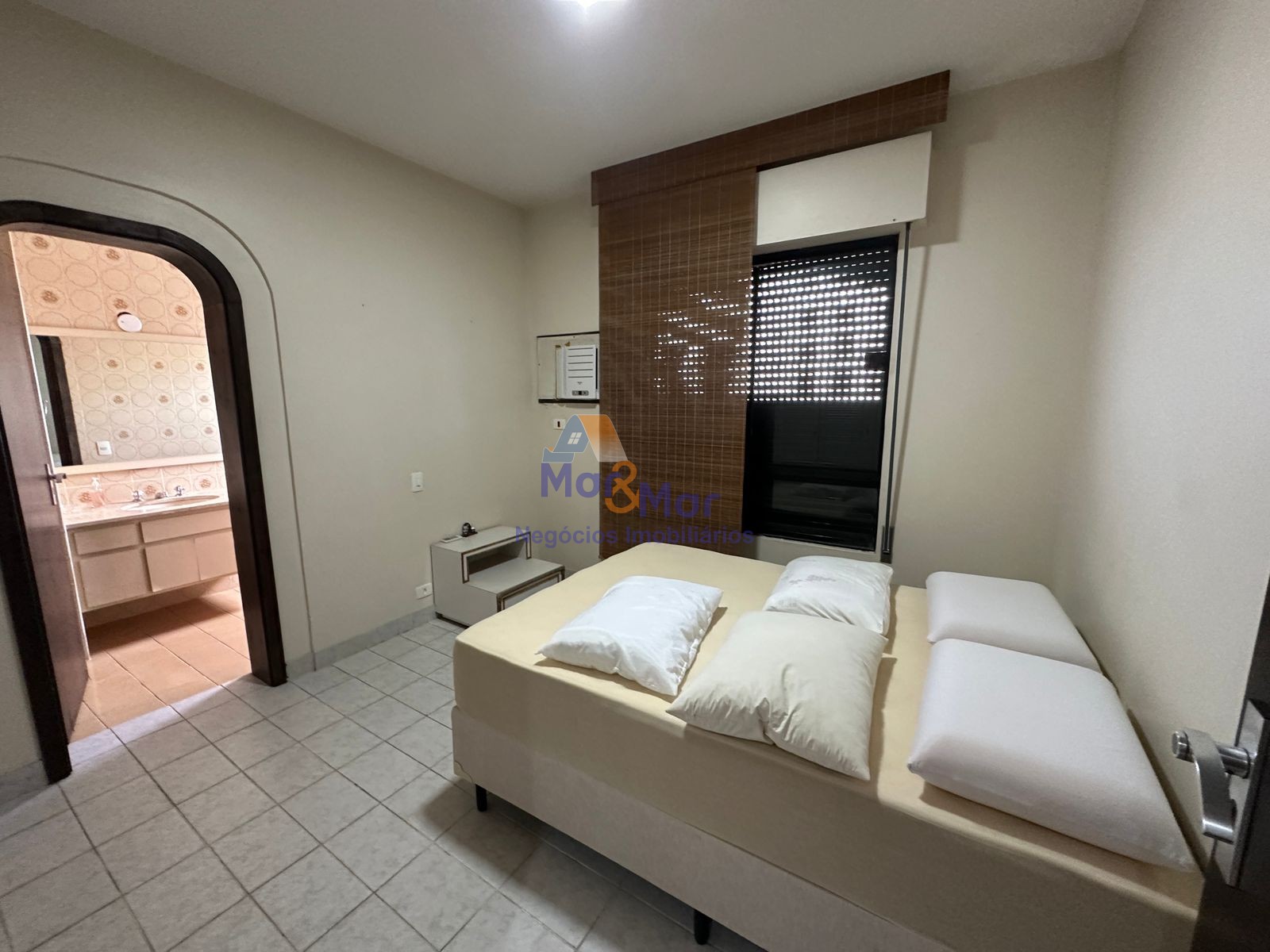 Apartamento Frente ao Mar, Praia Pitangueiras, Guarujá - SP