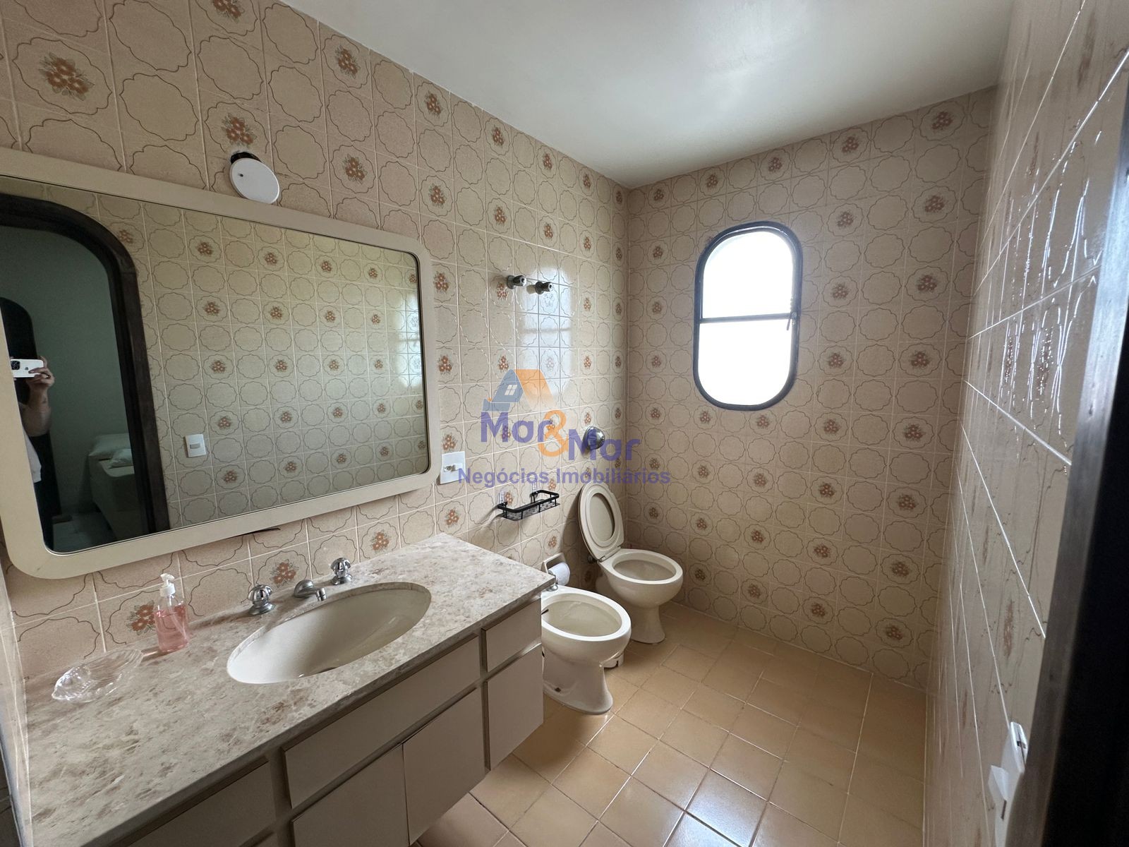 Apartamento Frente ao Mar, Praia Pitangueiras, Guarujá - SP