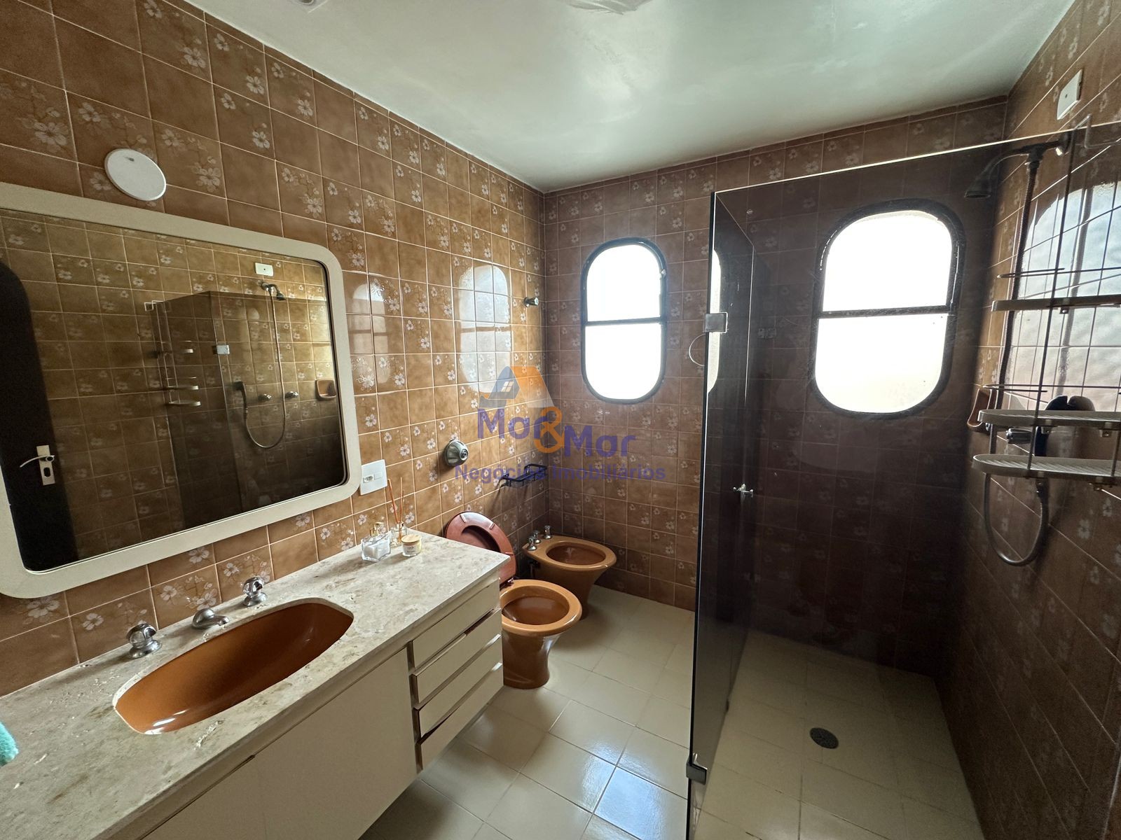 Apartamento Frente ao Mar, Praia Pitangueiras, Guarujá - SP
