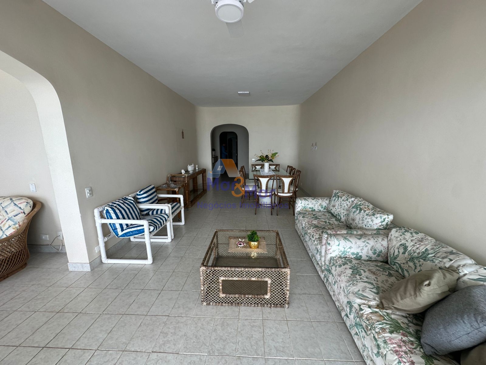 Apartamento Frente ao Mar, Praia Pitangueiras, Guarujá - SP