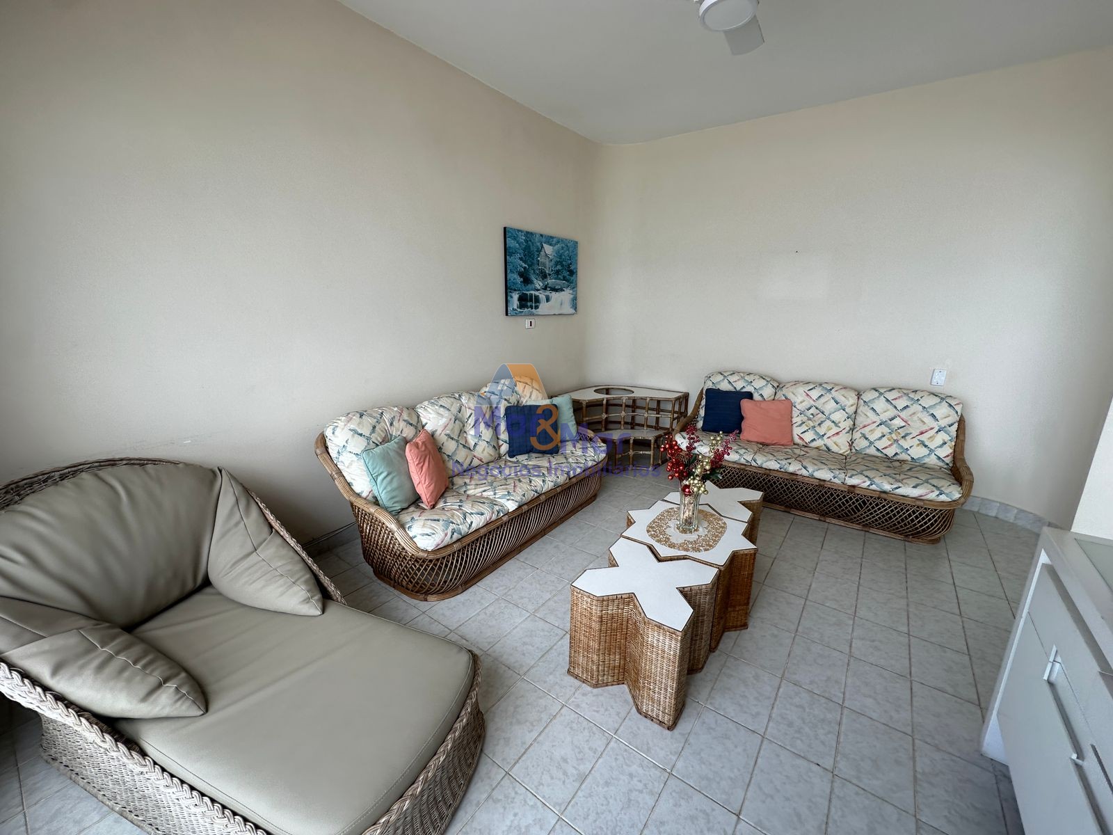 Apartamento Frente ao Mar, Praia Pitangueiras, Guarujá - SP