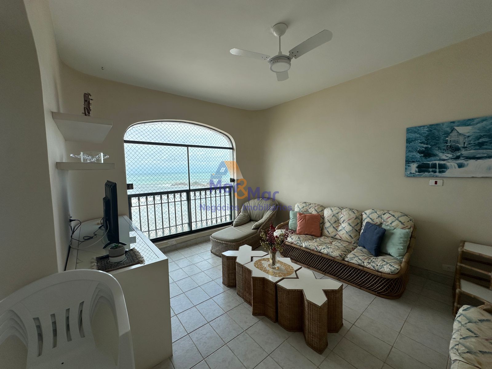 Apartamento Frente ao Mar, Praia Pitangueiras, Guarujá - SP
