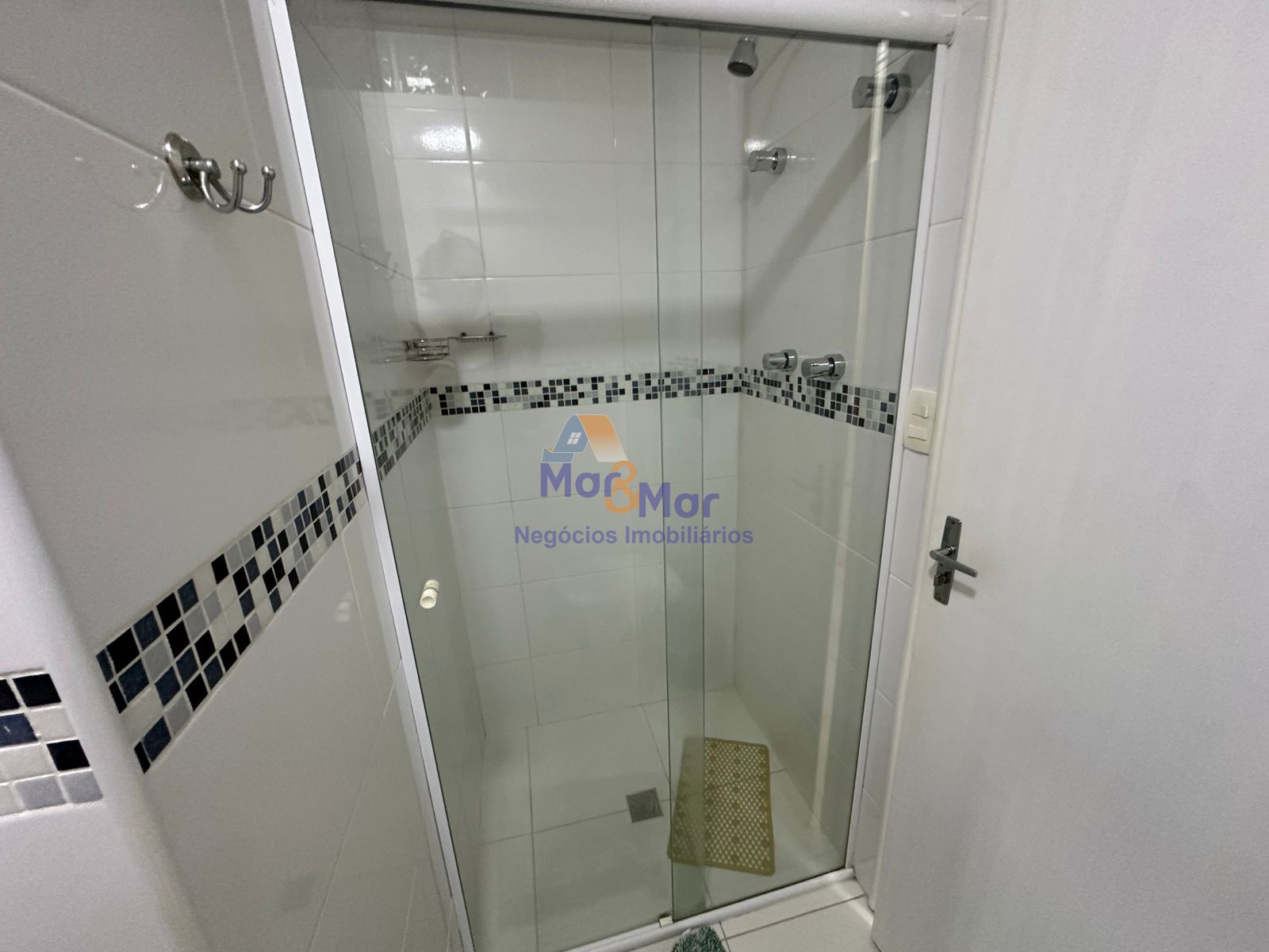 Apartamento Frente ao Mar, Pitangueiras, Guarujá - SP