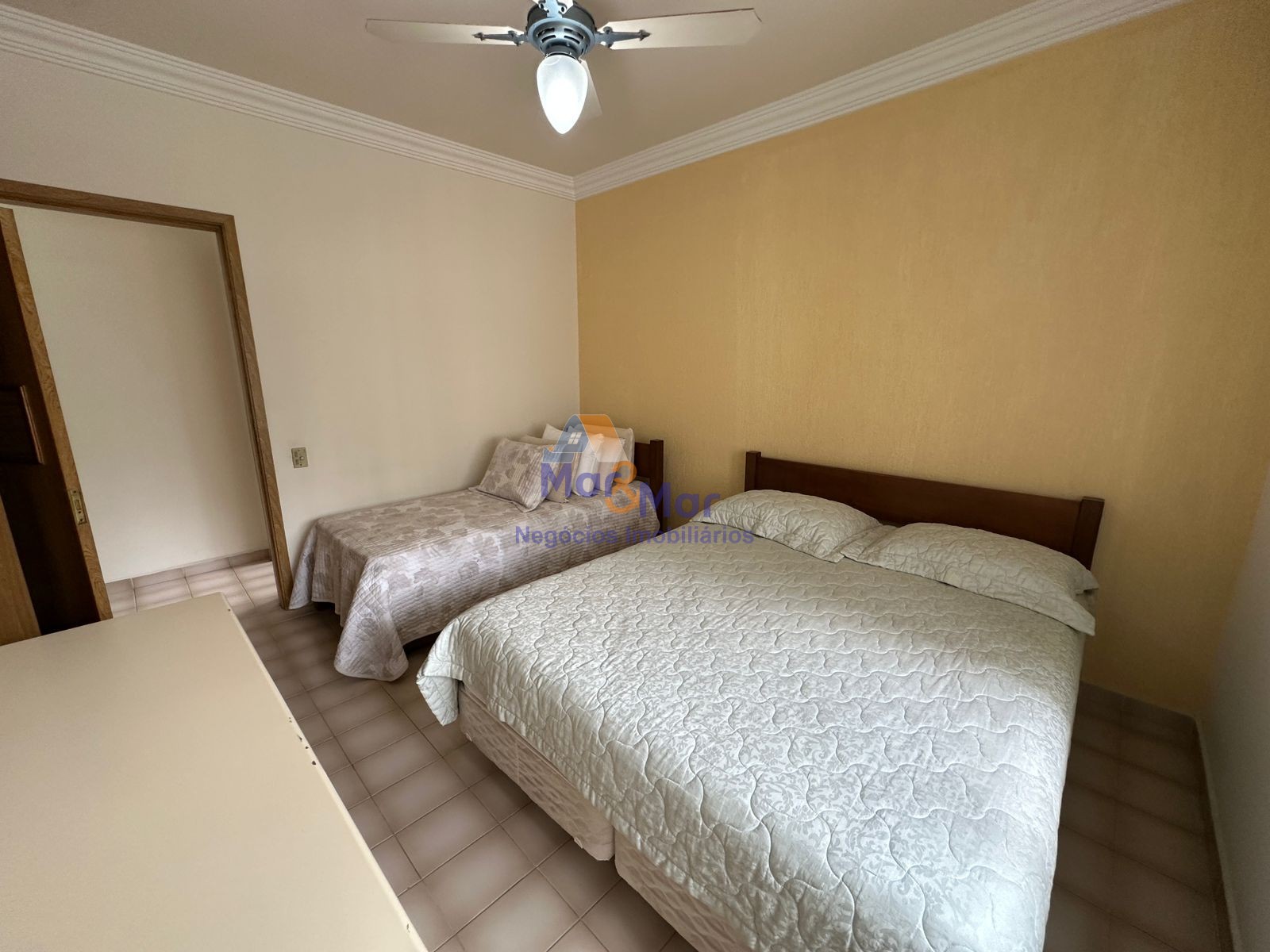 Apartamento Frente ao Mar, Praia Pitangueiras, Guarujá - SP