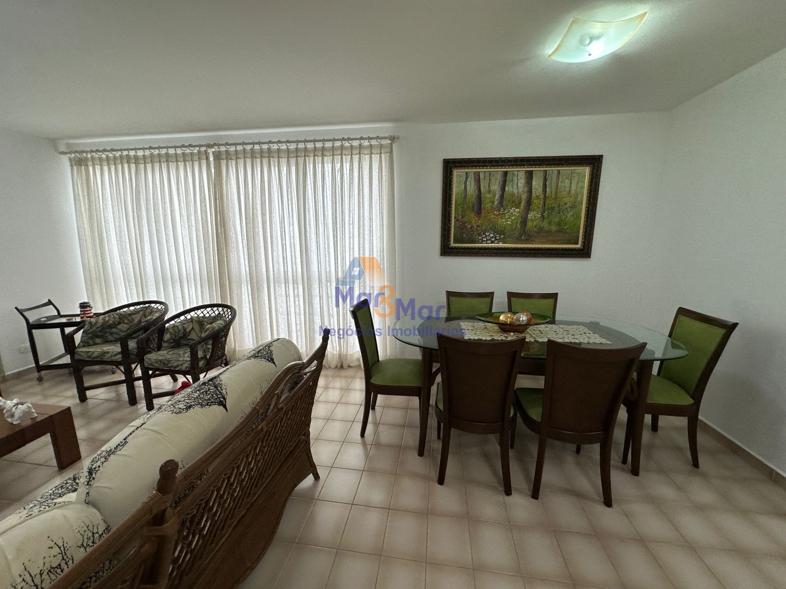 Apartamento Frente ao Mar, Praia Pitangueiras, Guarujá - SP