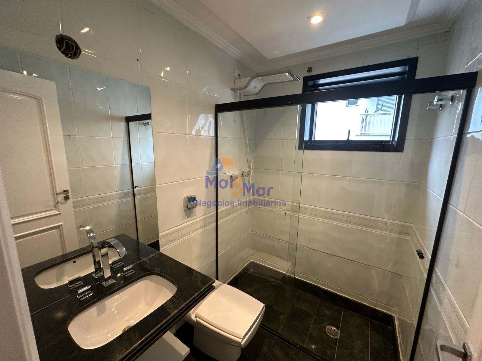 Apartamento Duplex na Praia das Pitangueiras, Guarujá - SP