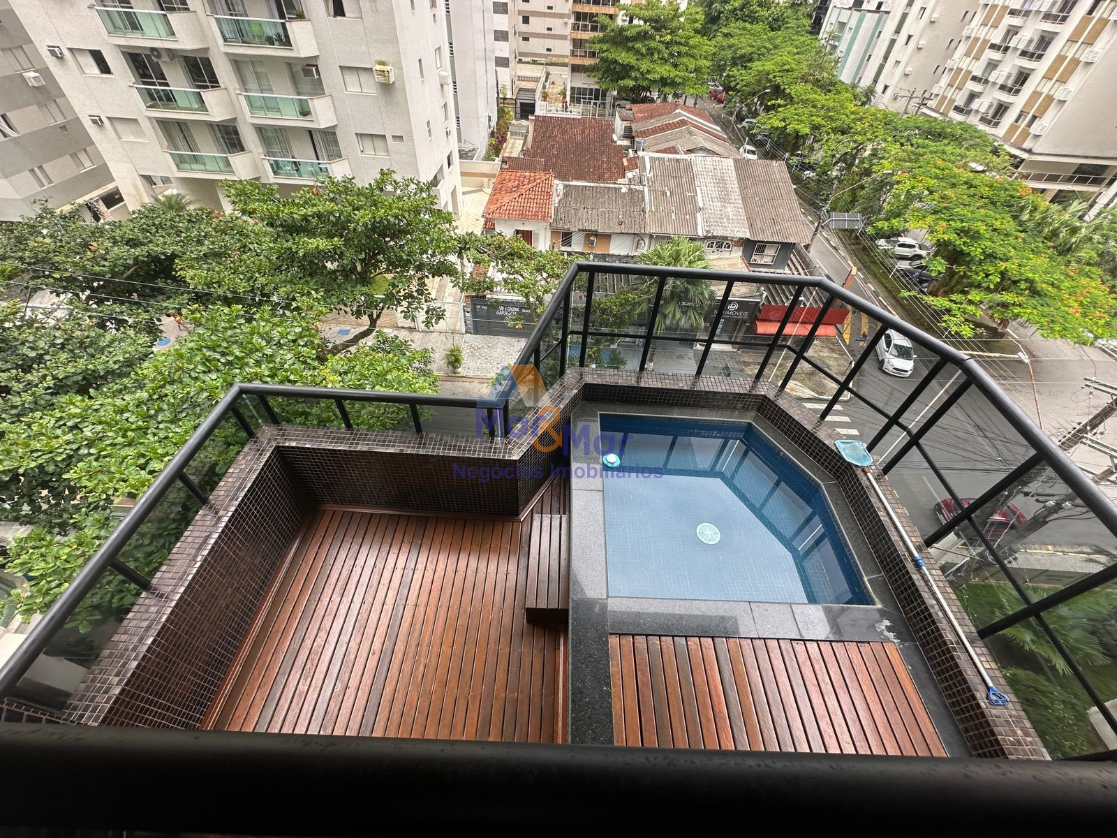 Apartamento Duplex na Praia das Pitangueiras, Guarujá - SP